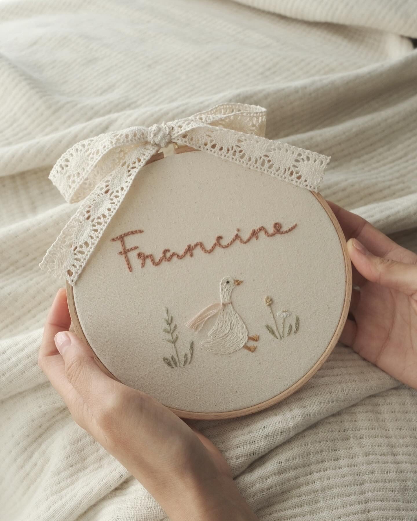 Silly Sitting Goose in Round Hoop